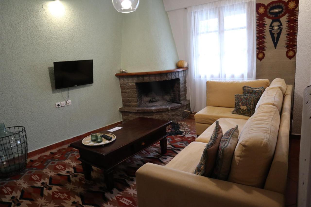 Dimos Suite Arachova Buitenkant foto