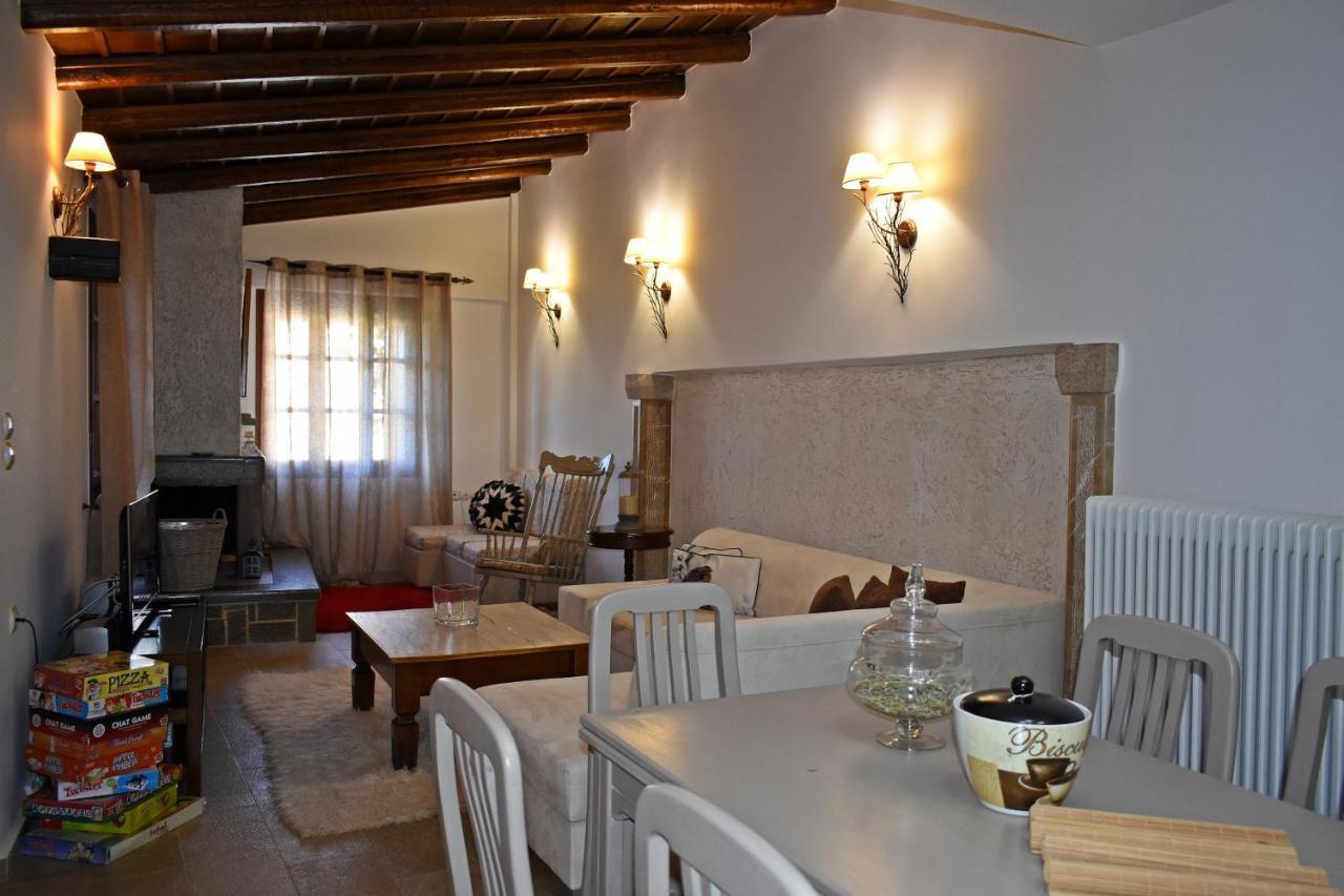 Dimos Suite Arachova Buitenkant foto